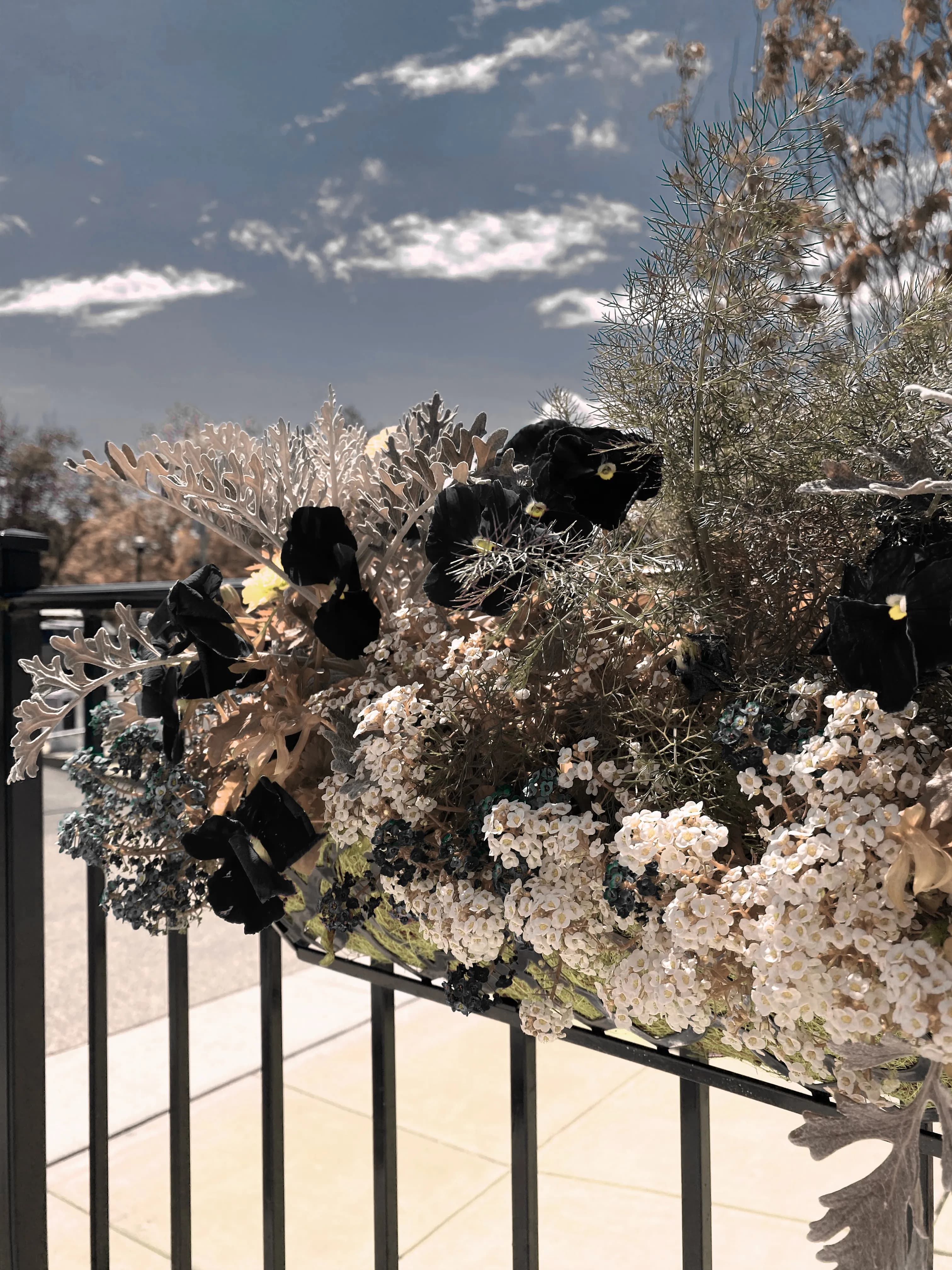 Railing flower basket white